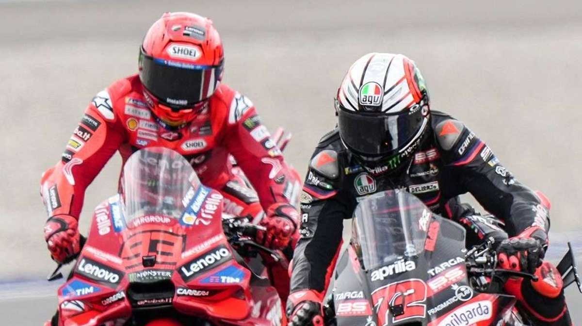 Marco-Bezzecchi-(kanan)-saat-bersaing-dengan-Marc-Marquez-dalam-balapan-MotoGP-di-Sirkuit-Red-Bull-Ring-(Dok.-MotoGP)