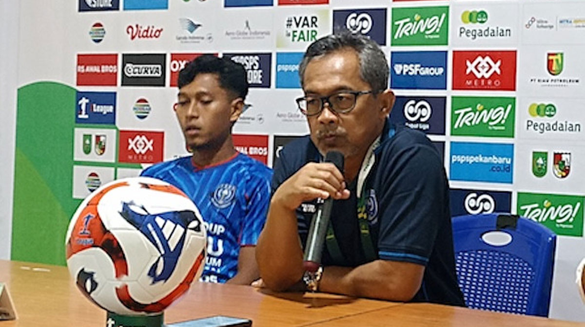 Aji-Santoso-Akui-Rapuhnya-Pertahanan-PSPS-Pekanbaru-(Dok.-Cakaplah)
