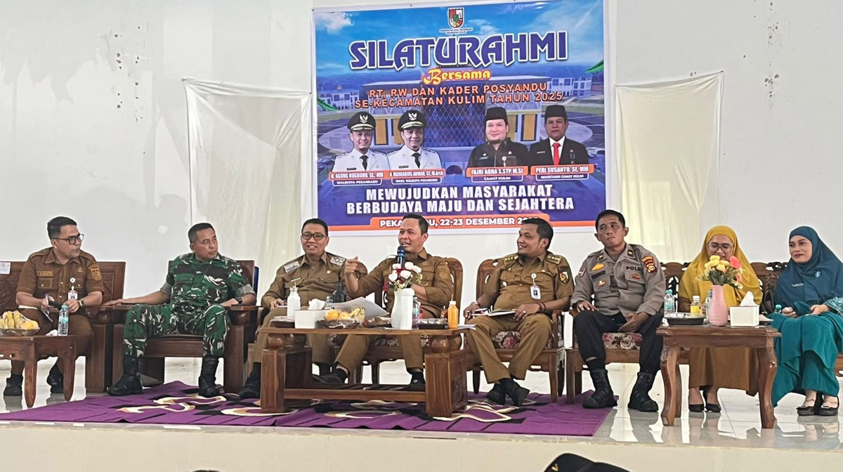 Wali-Kota-Pekanbaru,-Agung-Nugroho-saat-berdialog-dengan-warga-Kecamatan-Kulim-(Dok.-Riau-Aktual)