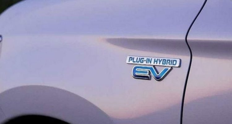 Mobil-PHEV-(Dok.-Suara.com)