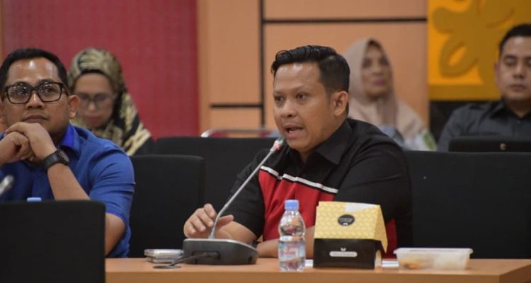 Sekretaris-Komisi-II-DPRD-Riau,-Androi-Aderianda-(Dok.-Cakaplah)