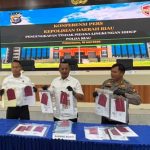 Direktur-Reserse-Kriminal-Khusus-Polda-Riau-Kombes-Pol-Ade-Kuncoro-Ridwan-saat-konferensi-pers-(Dok.-Riau-Aktual)