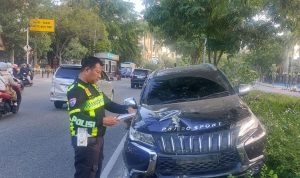 Mitsubishi-Pajero-Sport-mengalami-kecelakaan-tunggal-di-Jalan-Jenderal-Sudirman-(Dok.-Riau-Aktual)