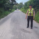 Satlantas-Polresta-Pekanbaru-saat-di-lokasi-kejadian.-(Dok.-Riau-Aktual)
