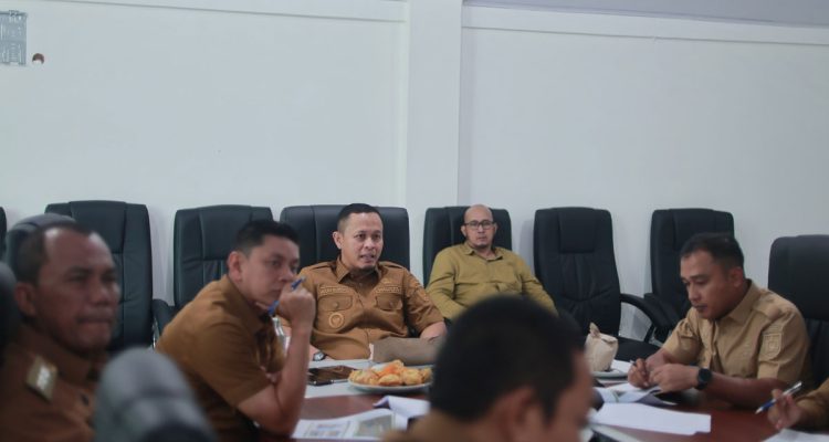 Wali-Kota-Pekanbaru,-Agung-Nugroho-memimpin-rapat-bersama-Kepala-OPD-(Dok.-Riau-Aktual)
