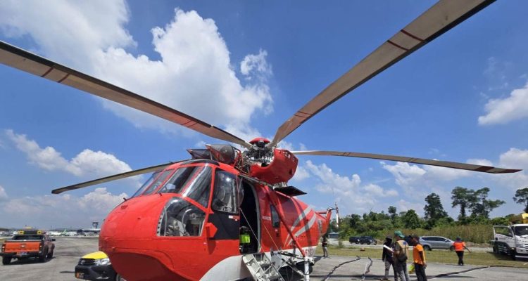 BNPB-Tambah-Heli-Water-Bombing-di-Riau-(Dok.-Riau-Aktual)