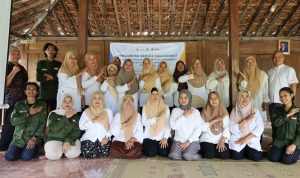 Mahasiswa-Ilmu-Komunikasi-UWM-Yogyakarta-Gelar-Pelatihan-Copywriting-untuk-KWT-Guyub-Rukun-(Dok.-UWM)
