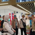 Mendarat-di-Batam-Dini-Hari,-444-Jemaah-Haji-Bengkalis-dan-Pekanbaru-Tiba-di-Tanah-Air-(Dok.-Cakaplah)