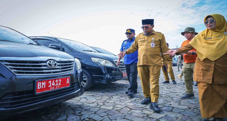 Pemeriksaan-kendaraan-dinas-jabatan-dipimpin-langsung-oleh-Plh-Sekretaris-Daerah-Kota-Pekanbaru,-Syamsuwir-(Dok.-Riau-Aktual)