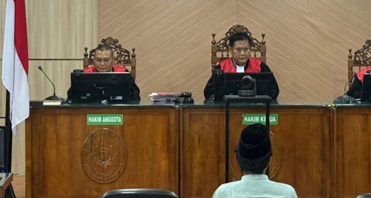 Ustaz-Abdul-Somad-saat-memberikan-kesaksian-sebagai-saksi-bagi-Abdul-Wahid-di-Pengadilan-Tipikor-Pekanbaru-(Dok.-Riau-Aktual)