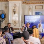Wali-Kota-Pekanbaru,-Agung-Nugroho-didampingi-Kepala-DLHK-Pekanbaru,-Reza-Aulia-Putra-saat-pertemuan-dengan-LPS-(Dok.-Riau-Aktual)