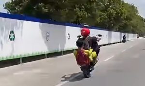 Aksi-Trek-trekan-Pelajar-di-Jalan-Naga-Sakti-Pekanbaru.-(Dok.-Riau-Aktual)