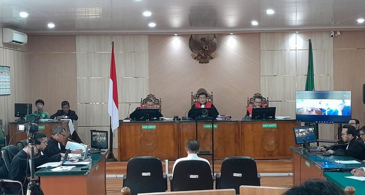 Diperiksa-sebagai-Terdakwa,-Abdul-Wahid-Jelaskan-Maksud-Ucapan-'Matahari-Satu'-(Dok.-Riau-Aktual)