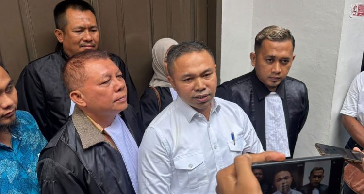 Gubernur-Riau-nonaktif-Abdul-Wahid-usai-menjalani-sidang-replik.-(Dok.-Riau-Aktual)