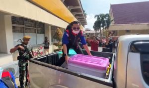 Kejati-Riau-Geledah-Disdik,-Tiga-Boks-Dokumen-Dugaan-Korupsi-Smart-Board-Disita-(Dok.-Riau-Aktual)