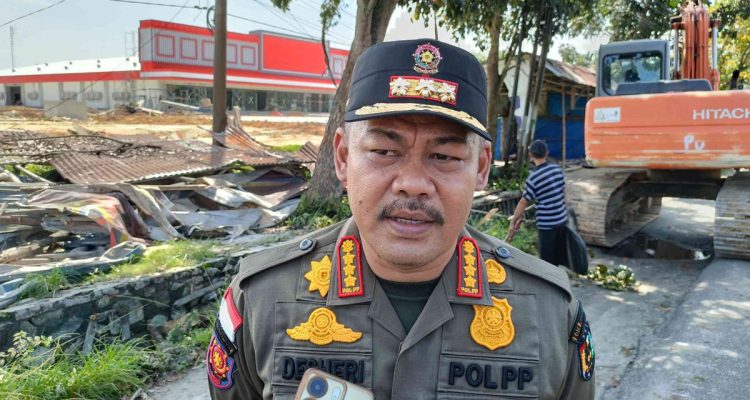 Satpol-PP-Pekanbaru-Fokuskan-Penertiban-PKL-di-Ruas-Jalan-Utama,-Pastikan-Tak-Tebang-Pilih-(Dok.-Riau-Aktual)