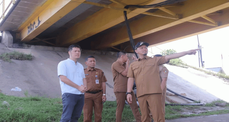 Wali-Kota-Pekanbaru,-Agung-Nugroho-meninjau-pengembangan-kawasan-tepian-Sungai-Siak-untuk-RTH-dan-tempat-UMKM-beberapa-waktu-lalu-(Dok.-Riau-Aktual)