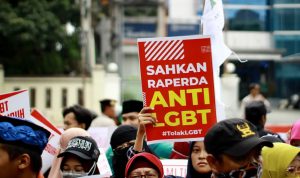 Aksi-Demo-Penolakan-LGBTQ-di-Indonesia-(Dok.-Liputan6)