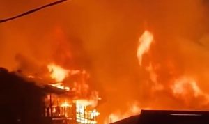 Asrama-putra-Ponpes-Syekh-Burhanuddin-di-Kampar-terbakar.-(Dok.-Riau-Aktual)