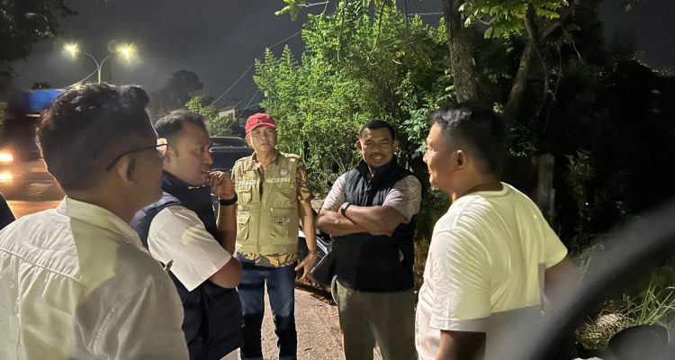 DLHK-Pekanbaru-Jaring-8-Warga-Buang-Sampah-Sembarangan,-1-Pickup-Dikandangkan-(Dok.-Pemko-Pekanbaru)