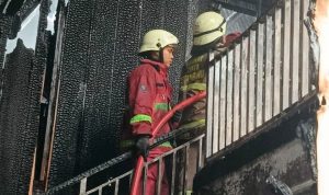 Kafe-Dua-Lantai-di-Jalan-Kartama-Pekanbaru-Terbakar-(Dok.-Riau-Aktual)