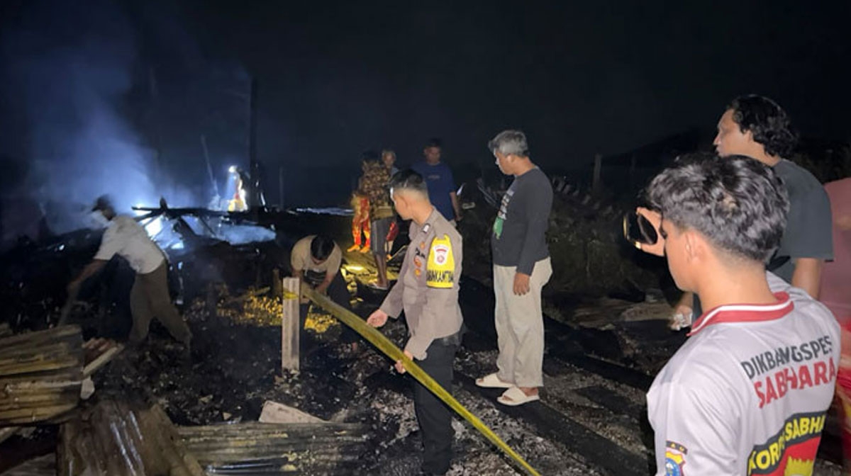 Kebakaran-rumah-di-Jalan-Pembangunan,-Kelurahan-Bagan-Barat,-Kecamatan-Bangko,-Kabupaten-Rokan-Hilir-(Dok.-Cakaplah)