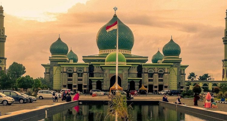 Masjid-Agung-An-Nur-(Dok.-Trip-Advisor)