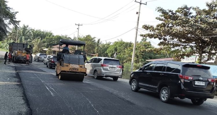Pemprov-Riau-Perbaiki-Ruas-Jalan-Maredan-Simpang-Buatan-Siak-(Dok.-Cakaplah)
