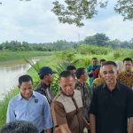 Wali-Kota-Pekanbaru,-Agung-Nugroho-mendampingi-Deputi-Bidang-Koordinasi-Pemerataan-Pembangunan-Wilayah,-Agraria,-dan-Tata-Ruang-Kemenko-Infrastruktur,-Nazib-Faizal-meninjau-Sungai-Sail-(Dok.-Riau-Aktual)