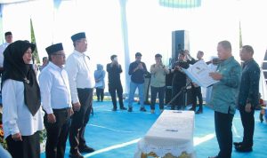 Wali-Kota-Pekanbaru,-Agung-Nugroho-mengukuhkan-Ketua-RT-dan-RW-terpilih-(Dok.-Riau-Aktual)