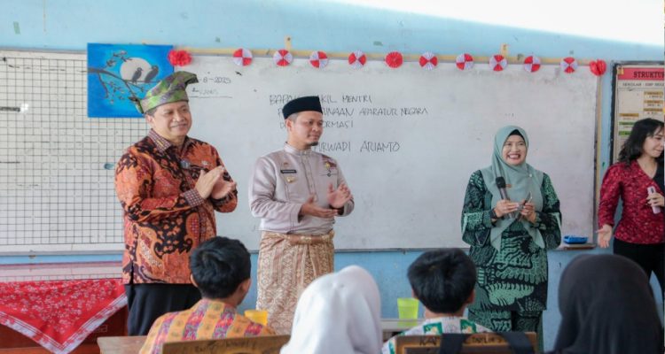 Wali-Kota-Pekanbaru,-Agung-Nugroho-saat-tinjauan-ke-sekolah-beberapa-waktu-lalu-(Dok.-Riau-Aktual)