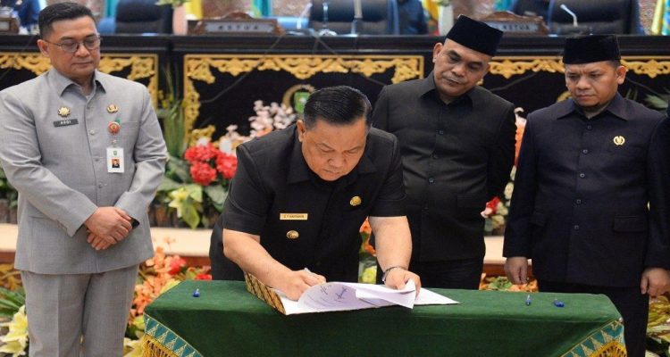 APBD-Perubahan-2026-Disepakati,-Pemprov-Riau-Pastikan-Anggaran-Tetap-Berpihak-pada-Masyarakat-(Dok.-Riau-Media-Center)