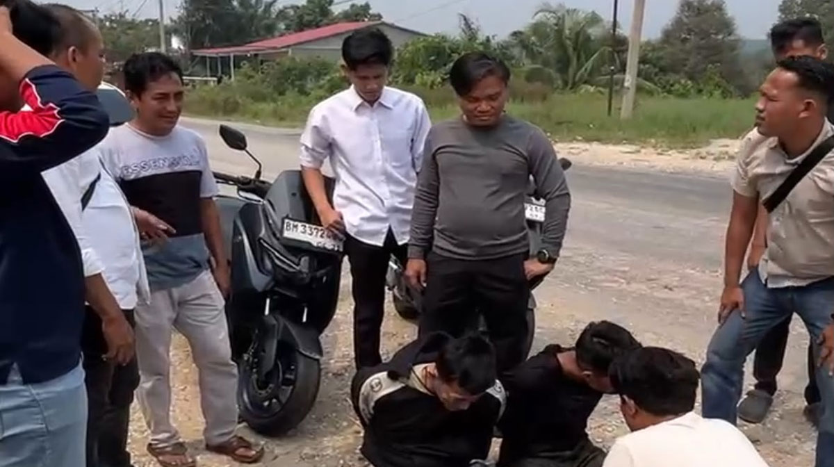 Dua-Pelaku-Sindikat-Jambret-Spesialis-Emas-Ditangkap-di-Siak.-(Dok.-Riau-Aktual)