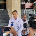Kepala-Stasiun-Meteorologi-Sultan-Syarif-Kasim-II-Pekanbaru,-Warjono-(Dok.-Riau-Media-Center)