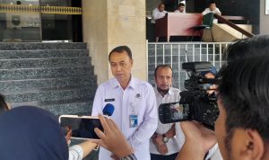 Kepala-Stasiun-Meteorologi-Sultan-Syarif-Kasim-II-Pekanbaru,-Warjono-(Dok.-Riau-Media-Center)