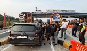 Keributan-di-Gerbang-Tol-Muara-Fajar,-PJR-Amankan-Pengemudi-(Dok.-Riau-Aktual)