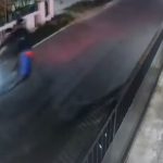 Rekaman-cctv-dua-orang-diduga-jampret-bersenpi-saat-beraksi.-(Dok.-Riau-Aktual)