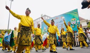 Riau-Hadiri-Pawai-Taaruf-MTQ-Nasional-XXXI.-(Dok.-Riau-Aktual)