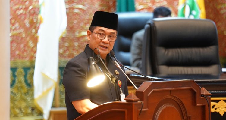 Sekretaris-Daerah-Provinsi-Riau-Syahrial-Abdi-(Dok.-Riau-Aktual)