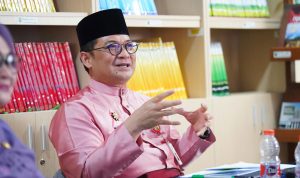 Sekretaris-Daerah-Provinsi-(Sekdaprov)-Riau-Syahrial-Abdi-(Dok.-Riau-Media-Center)