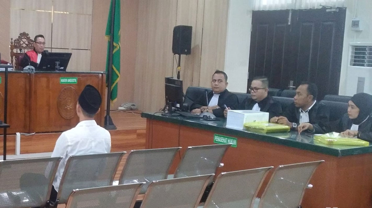 Sidang-eks-ajudan-Gubernur-Riau-(Dok.-Riau-Aktual)