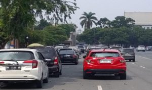 Jalan-Sultan-Syarif-Kasim-tepatnya-depan-Masjid-Agung-An-Nur-(Dok.-Cakaplah)