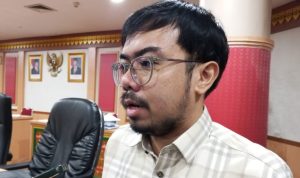 Ketua-Pansus,-Ginda-Burnama-(Dok.-Riau-Aktual)