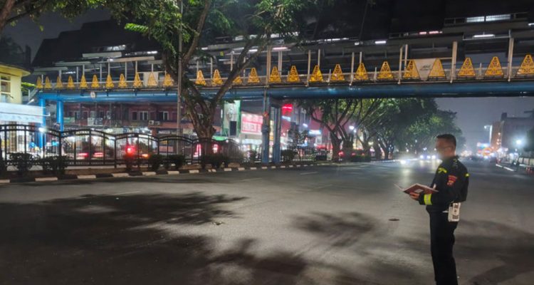 Lokasi-kecelakaan-lalu-lintas-yang-melibatkan-sepeda-motor-dan-pejalan-kaki-terjadi-di-Depan-Ramayana-Pekanbaru-(Dok.-Cakaplah)