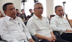 Mantan-Kadis-PUPR-PKPP-Riau,-M-arief-Setiawan-(tengah).-(Dok.-Riau-Aktual)