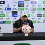 Pelatih-Kepala-PSPS-Pekanbaru,-Akhyar-Ilyas-(Dok.-Riau-Media-Center)