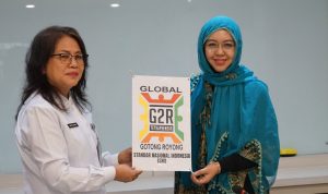 Penyerahan-simbolis-Logo-SNI-G2R-Tetrapreneur-(Dok.-Riau-Aktual)