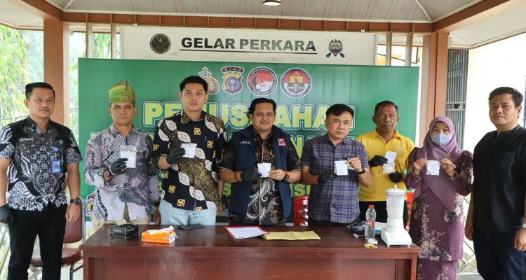 Polres-Kuansing-musnahkan-161,51-gram-sabu-dari-enam-perkara-narkoba.-(Dok.-Riau-Aktual)