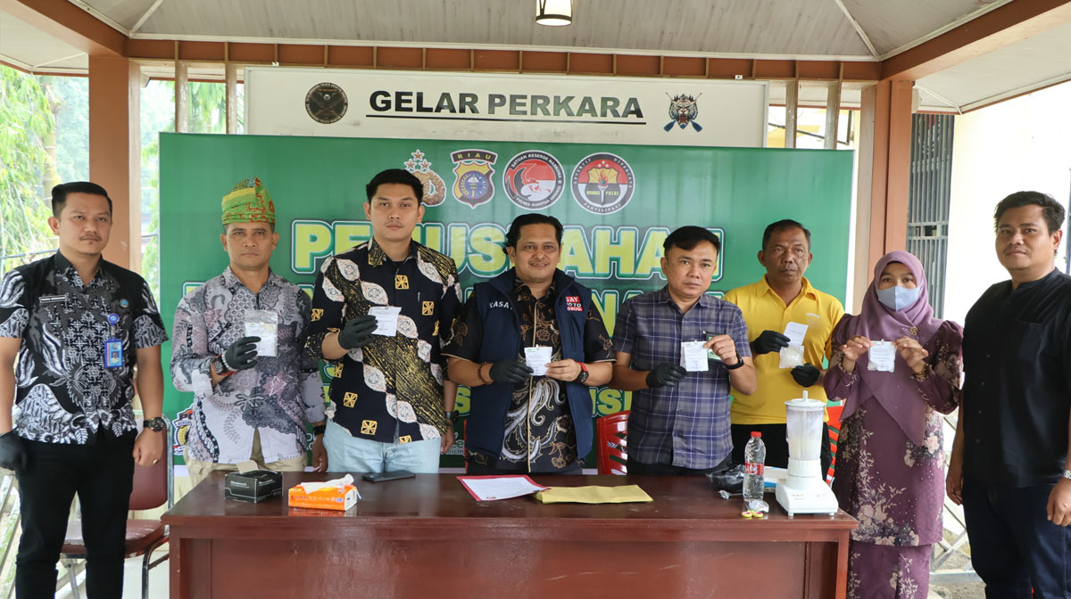 Polres-Kuansing-musnahkan-161,51-gram-sabu-dari-enam-perkara-narkoba.-(Dok.-Riau-Aktual)