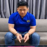 Tersangka-diamankan-polisi-beserta-barang-bukti-sabu-yang-sempat-dibuang.-(Dok.-Riau-Aktual)